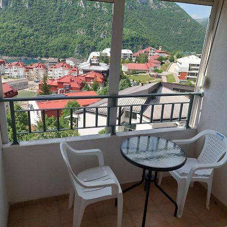 Apartman Bujisic 플루지네 외부 사진