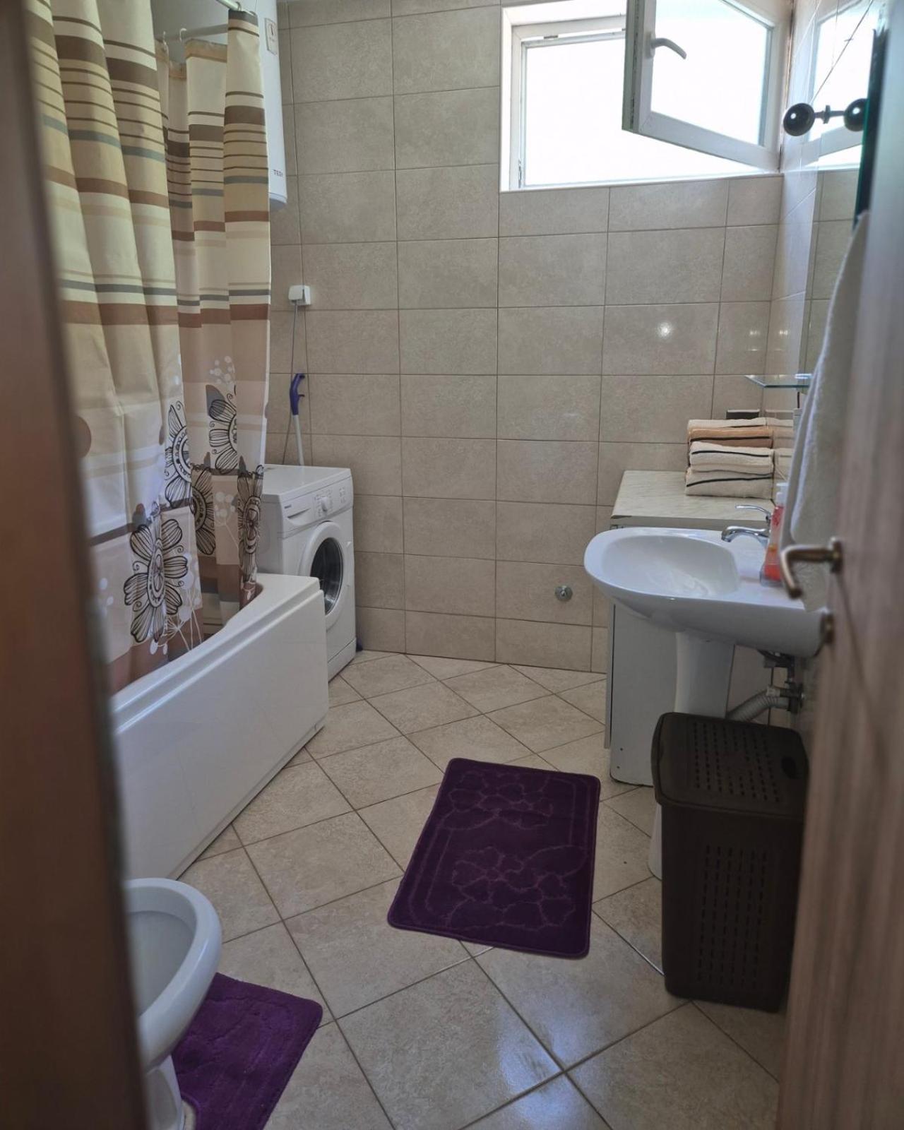 Apartman Bujisic 플루지네 외부 사진