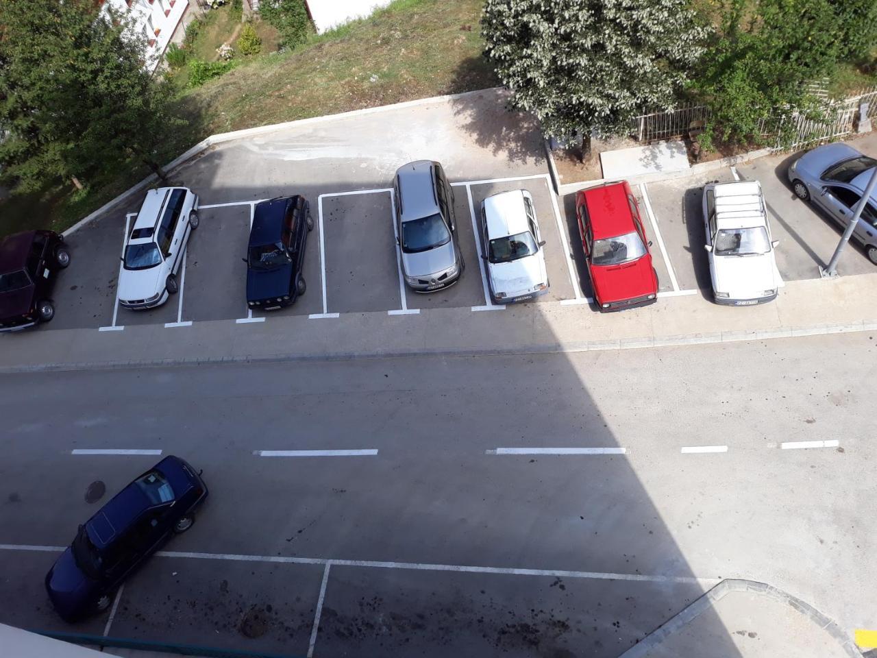 Apartman Bujisic 플루지네 외부 사진