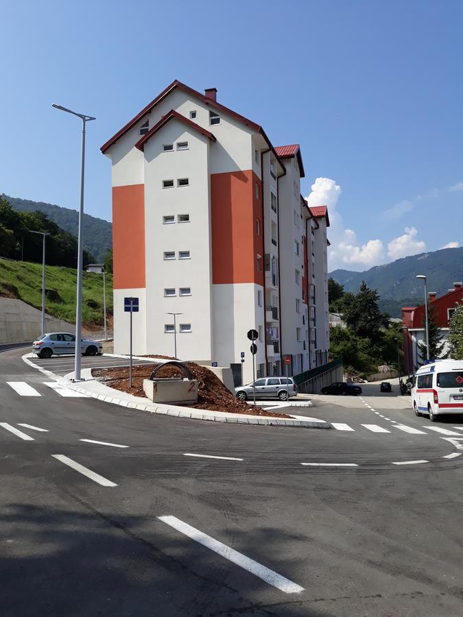 Apartman Bujisic 플루지네 외부 사진